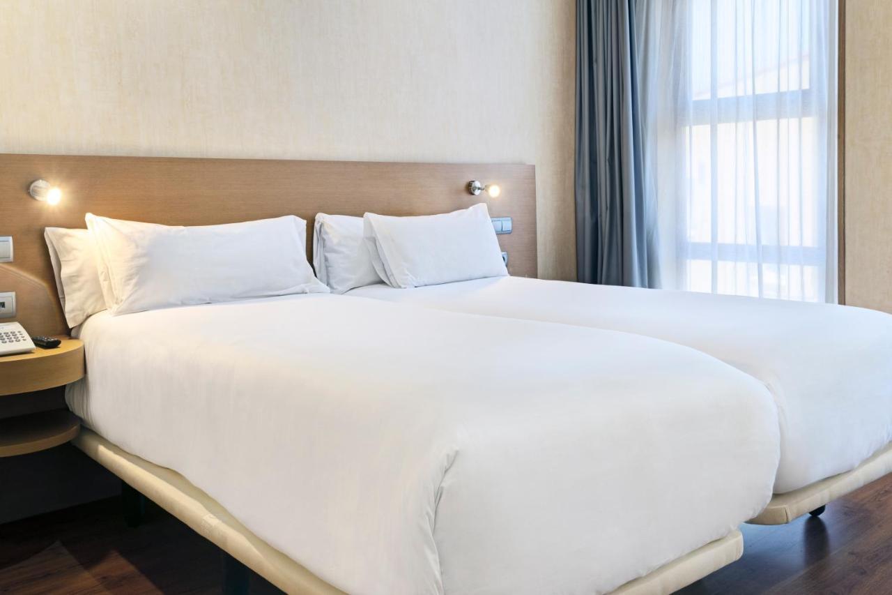 บีแอนด์บี โฮเต็ล มาดริด ฟูเอนลาบราดา Hotel ภายนอก รูปภาพ