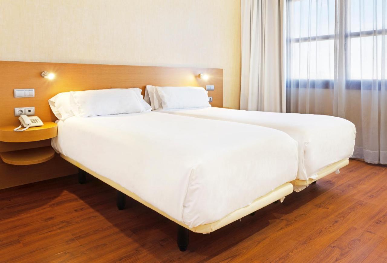 บีแอนด์บี โฮเต็ล มาดริด ฟูเอนลาบราดา Hotel ภายนอก รูปภาพ