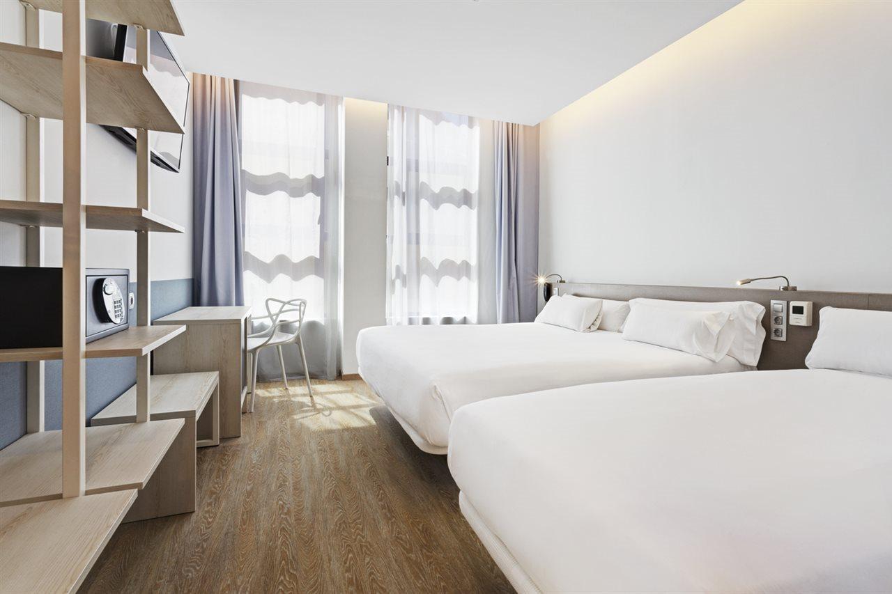 บีแอนด์บี โฮเต็ล มาดริด ฟูเอนลาบราดา Hotel ภายนอก รูปภาพ