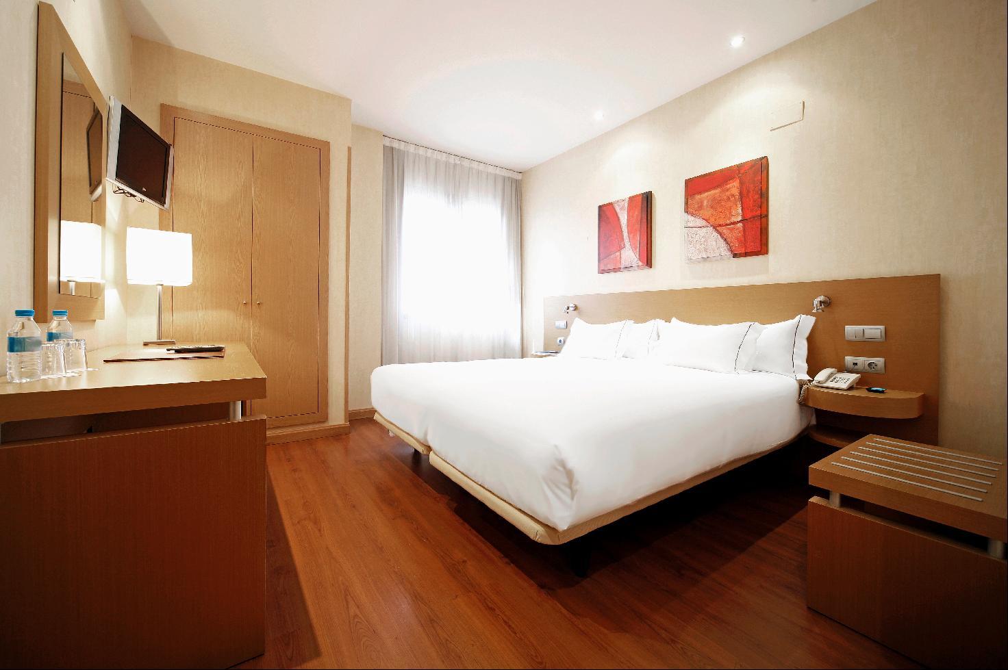 บีแอนด์บี โฮเต็ล มาดริด ฟูเอนลาบราดา Hotel ภายนอก รูปภาพ