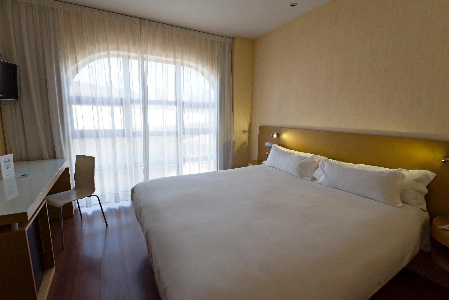 บีแอนด์บี โฮเต็ล มาดริด ฟูเอนลาบราดา Hotel ภายนอก รูปภาพ