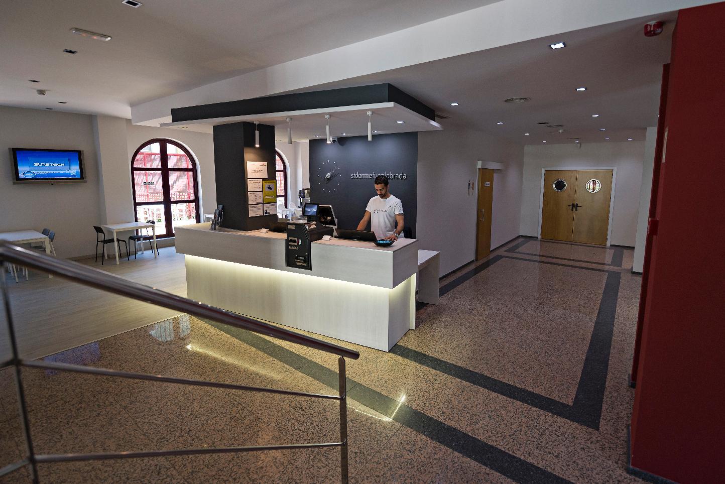 บีแอนด์บี โฮเต็ล มาดริด ฟูเอนลาบราดา Hotel ภายนอก รูปภาพ